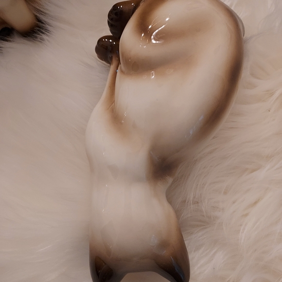 Porcelain Siamese Cats by Eneoco Figurines: Made in Korea. - Picture 7 of 10